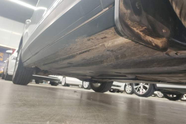 Used Volkswagen T-ROC 2020 280TSI DSG Two-Wheel-Drive Elite Version Right Side Sill