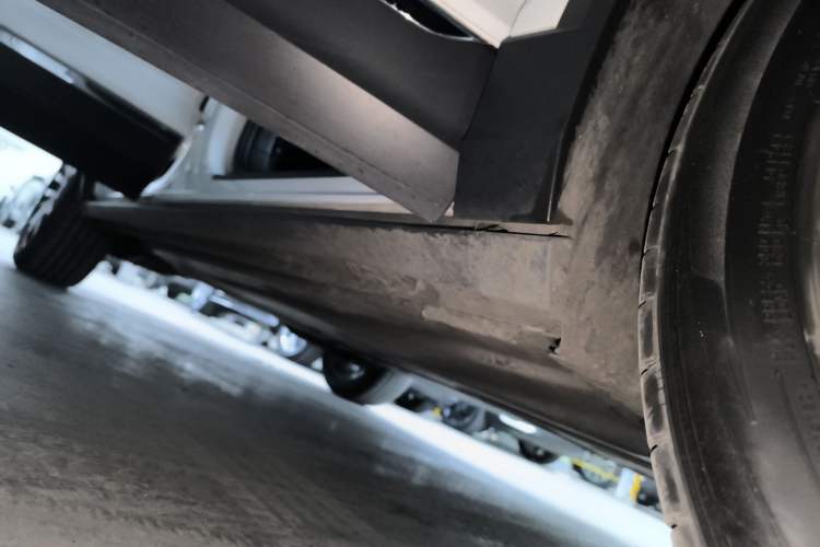 Used Volkswagen T-ROC 2020 280TSI DSG Two-Wheel Drive Comfort Version Right Side Sill