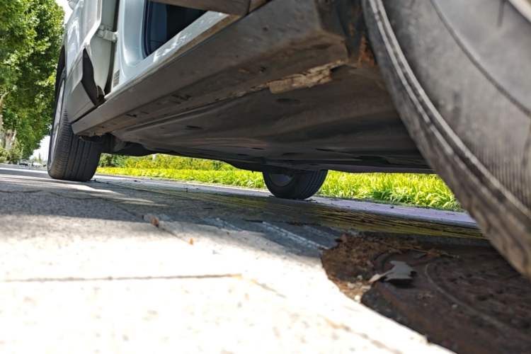 Used Volkswagen T-ROC 2020 280TSI DSG Two-Wheel-Drive Elite Version Right Side Sill