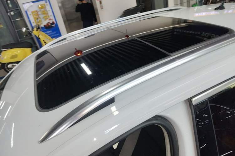 Used Volkswagen T-ROC 2020 280TSI DSG Two-Wheel-Drive Elite Version Roof