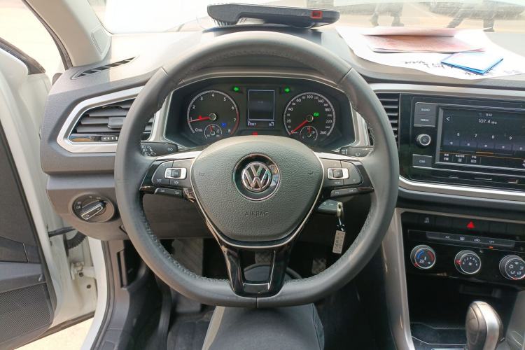 Used Volkswagen T-ROC 2020 230TSI DSG Two-Wheel Drive Advanced Version Steering Wheel