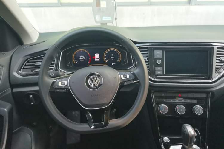 Used Volkswagen T-ROC 2020 280TSI DSG Two-Wheel Drive Comfort Version Steering Wheel