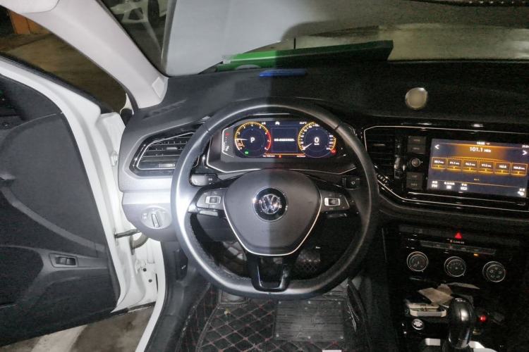 Used Volkswagen T-ROC 2020 280TSI DSG Two-Wheel Drive Comfort Version Steering Wheel