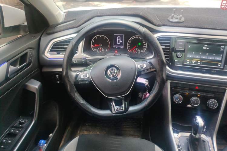 Used Volkswagen T-ROC 2020 230TSI DSG Two-Wheel Drive Advanced Version Steering Wheel