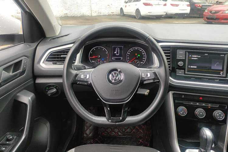 Used Volkswagen T-ROC 2020 230TSI DSG Two-Wheel Drive Advanced Version Steering Wheel