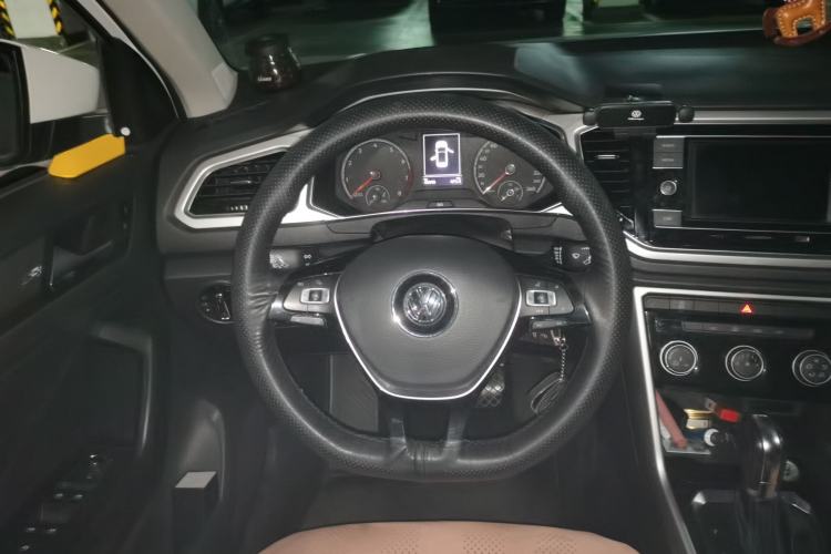 Used Volkswagen T-ROC 2020 280TSI DSG Two-Wheel Drive Advanced Version Steering Wheel