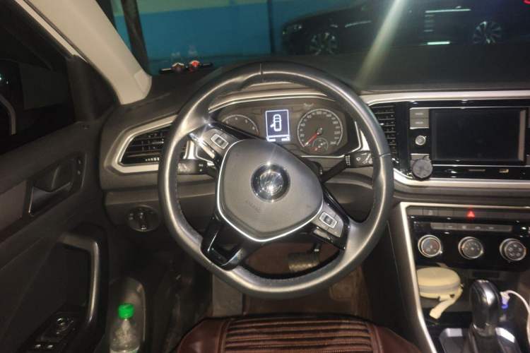 Used Volkswagen T-ROC 2020 280TSI DSG Two-Wheel-Drive Elite Version Steering Wheel
