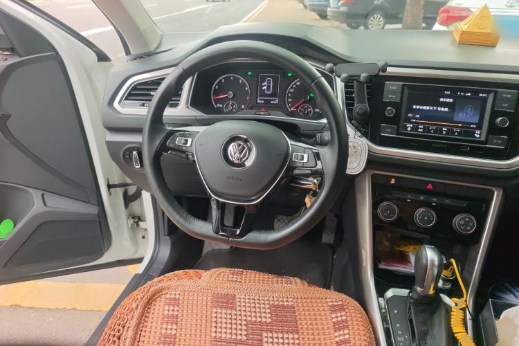 Used Volkswagen T-ROC 2020 230TSI DSG Two-Wheel Drive Advanced Version Steering Wheel
