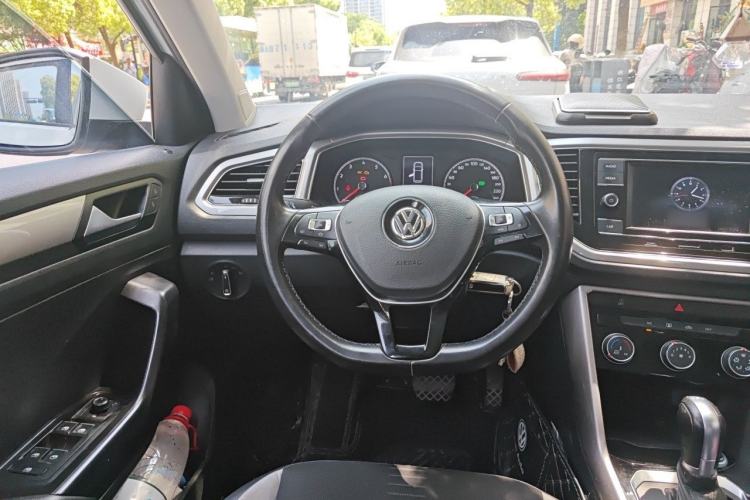 Used Volkswagen T-ROC 2020 230TSI DSG Two-Wheel Drive Advanced Version Steering Wheel