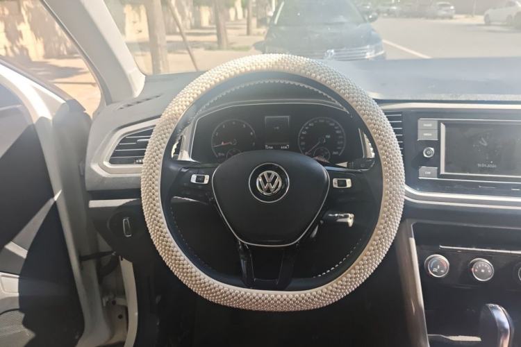 Used Volkswagen T-ROC 2020 230TSI DSG Two-Wheel Drive Advanced Version Steering Wheel