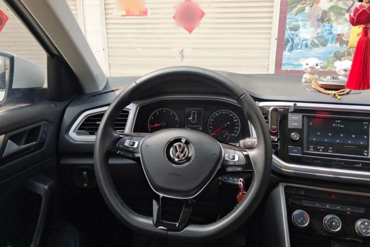 Used Volkswagen T-ROC 2020 230TSI DSG Two-Wheel Drive Advanced Version Steering Wheel