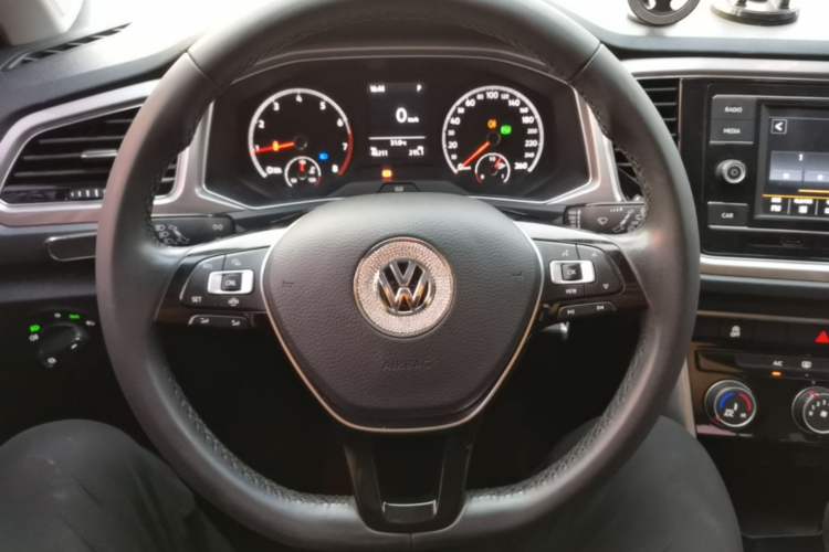 Used Volkswagen T-ROC 2020 230TSI DSG Two-Wheel Drive Advanced Version Steering Wheel