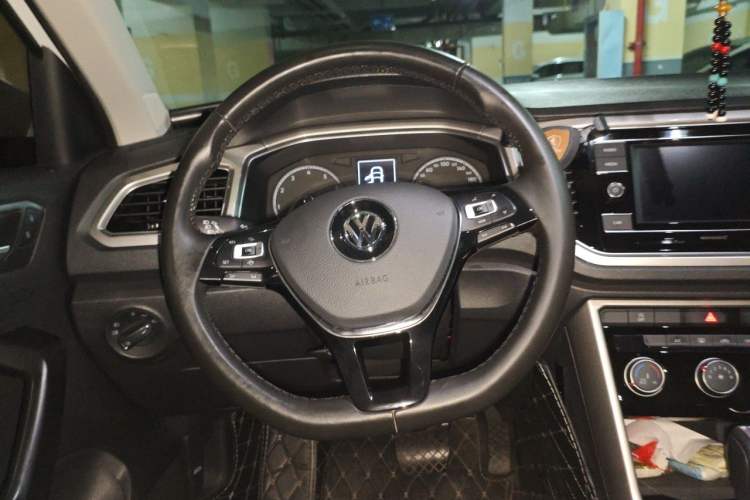 Used Volkswagen T-ROC 2020 230TSI DSG Two-Wheel Drive Advanced Version Steering Wheel