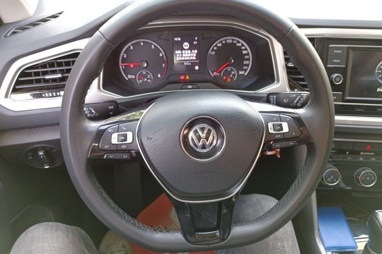 Used Volkswagen T-ROC 2020 230TSI DSG Two-Wheel Drive Advanced Version Steering Wheel