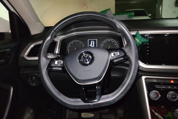 Used Volkswagen T-ROC 2020 230TSI DSG Two-Wheel Drive Advanced Version Steering Wheel