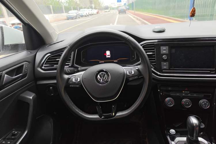 Used Volkswagen T-ROC 2020 280TSI DSG Two-Wheel Drive Comfort Version Steering Wheel