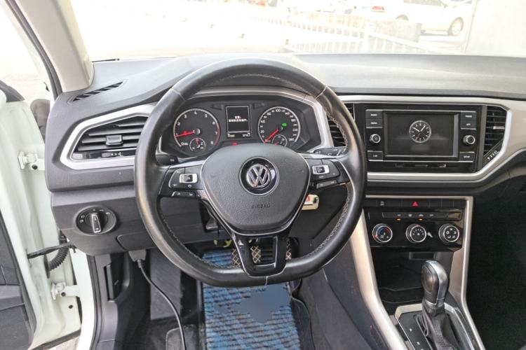 Used Volkswagen T-ROC 2020 230TSI DSG Two-Wheel Drive Advanced Version Steering Wheel