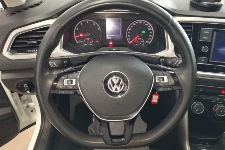 Used Volkswagen T-ROC 2020 230TSI DSG Two-Wheel Drive Advanced Version Steering Wheel