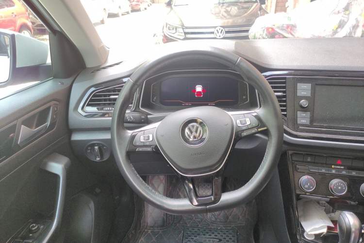 Used Volkswagen T-ROC 2020 280TSI DSG Two-Wheel Drive Comfort Version Steering Wheel