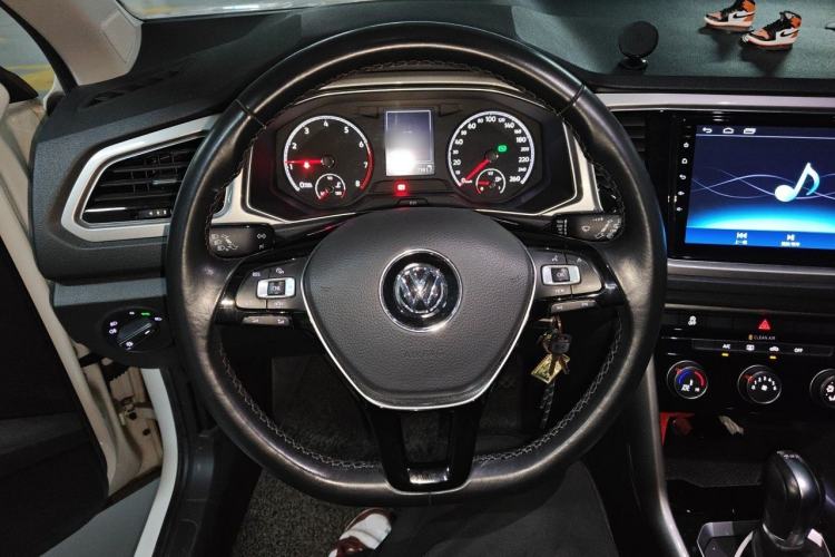 Used Volkswagen T-ROC 2020 230TSI DSG Two-Wheel Drive Advanced Version Steering Wheel