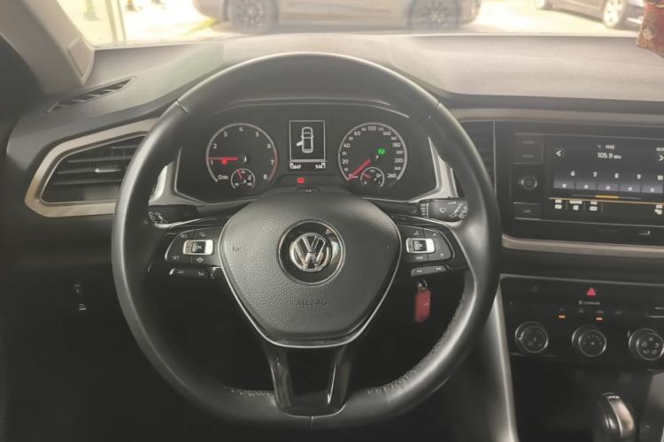 Used Volkswagen T-ROC 2020 230TSI DSG Two-Wheel Drive Advanced Version Steering Wheel