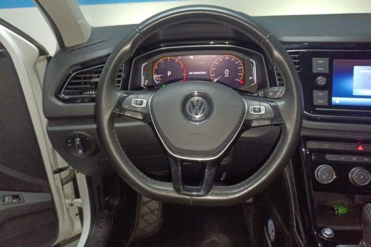 Used Volkswagen T-ROC 2020 280TSI DSG Two-Wheel Drive Comfort Version Steering Wheel