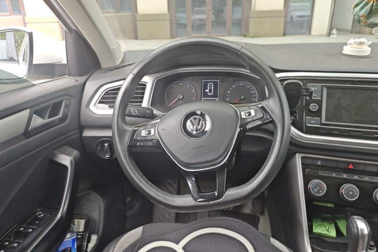 Used Volkswagen T-ROC 2020 230TSI DSG Two-Wheel Drive Advanced Version Steering Wheel