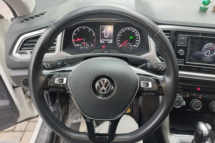 Used Volkswagen T-ROC 2020 230TSI DSG Two-Wheel Drive Advanced Version Steering Wheel