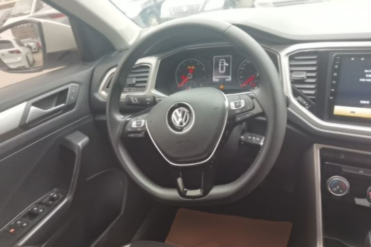 Used Volkswagen T-ROC 2020 230TSI DSG Two-Wheel Drive Advanced Version Steering Wheel