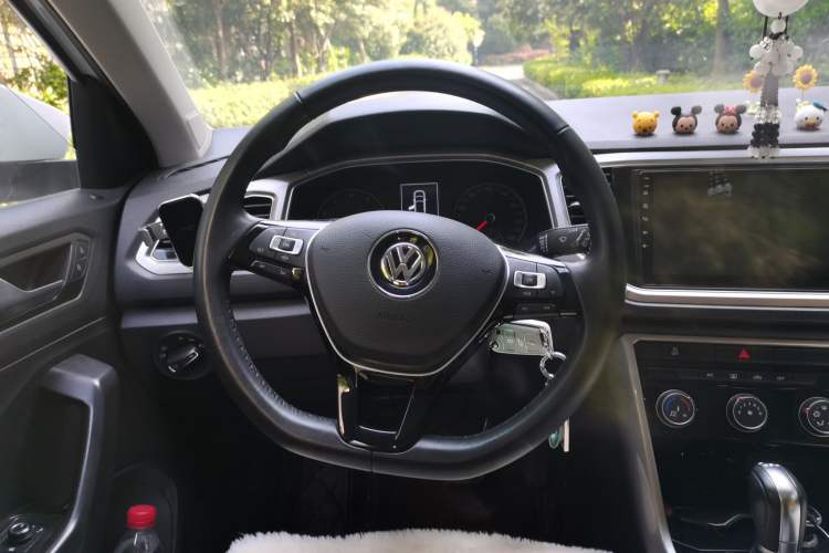 Used Volkswagen T-ROC 2020 280TSI DSG Two-Wheel Drive Advanced Version Steering Wheel