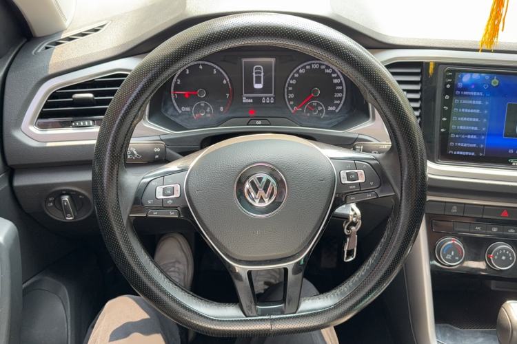 Used Volkswagen T-ROC 2020 230TSI DSG Two-Wheel Drive Advanced Version Steering Wheel