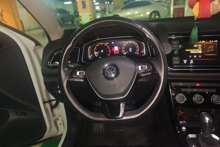 Used Volkswagen T-ROC 2020 280TSI DSG Two-Wheel Drive Comfort Version Steering Wheel
