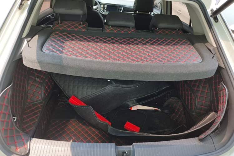 Used Volkswagen T-ROC 2020 280TSI DSG Two-Wheel Drive Comfort Version Trunk