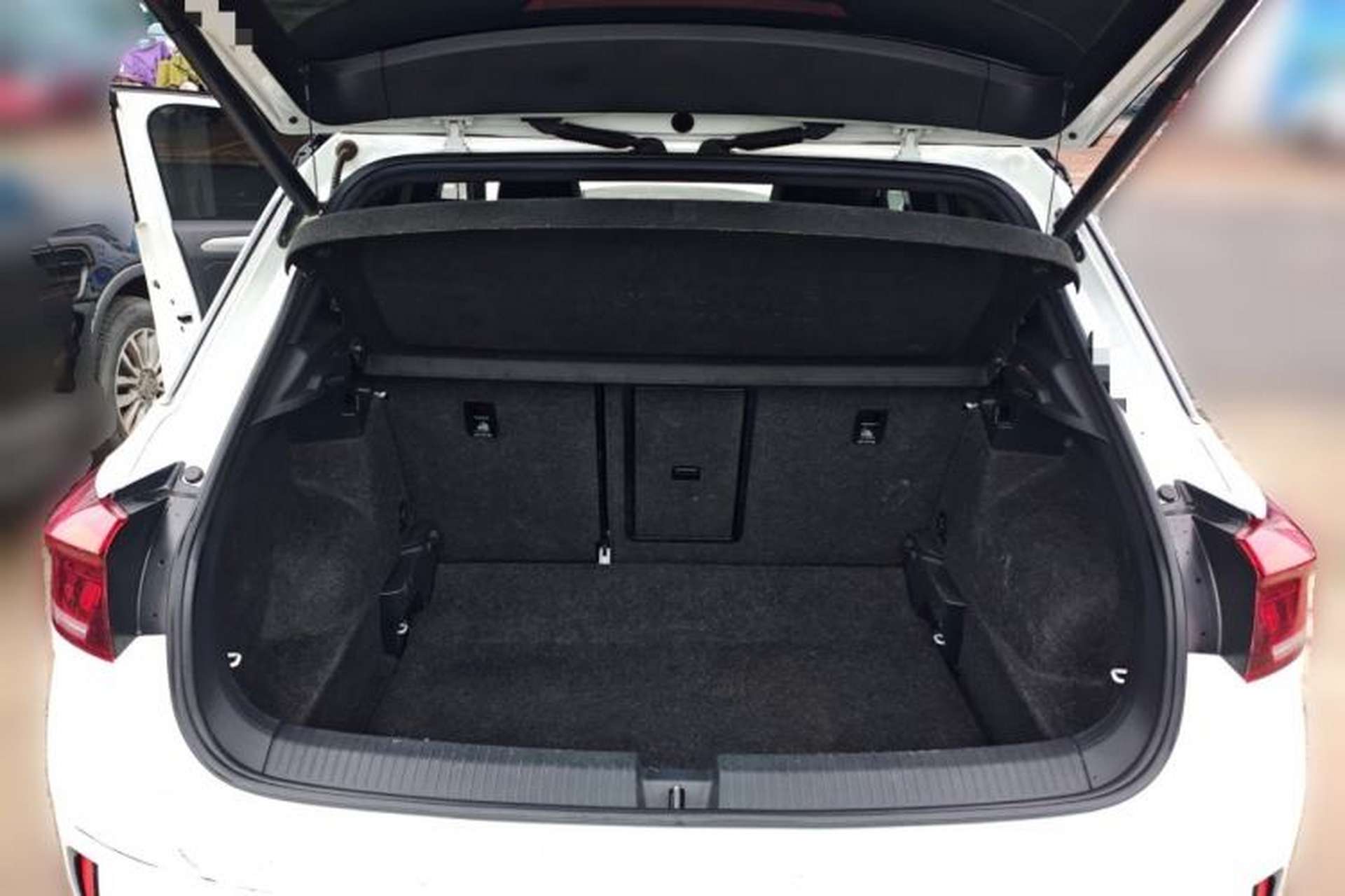 Used Volkswagen T-ROC 2020 280TSI DSG Two-Wheel Drive R-Line Pro Trunk
