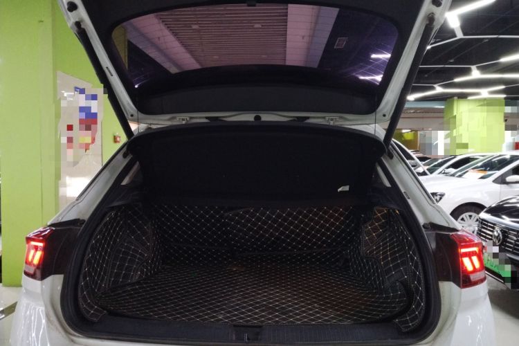 Used Volkswagen T-ROC 2020 280TSI DSG Two-Wheel Drive Comfort Version Trunk