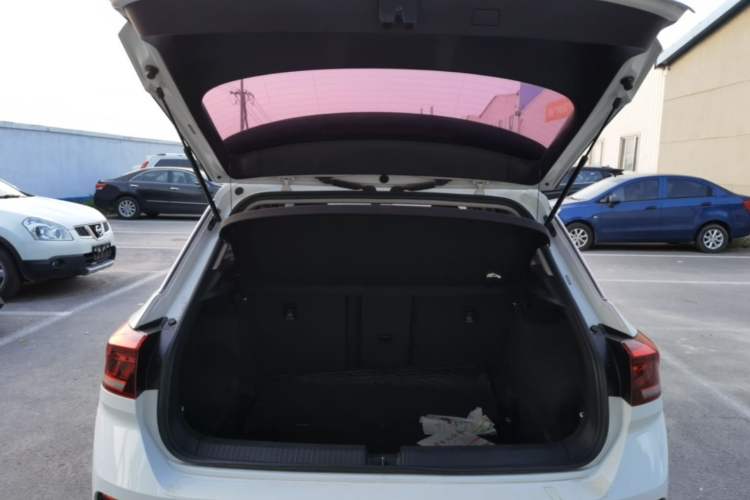 Used Volkswagen T-ROC 2020 230TSI DSG Two-Wheel Drive Advanced Version Trunk