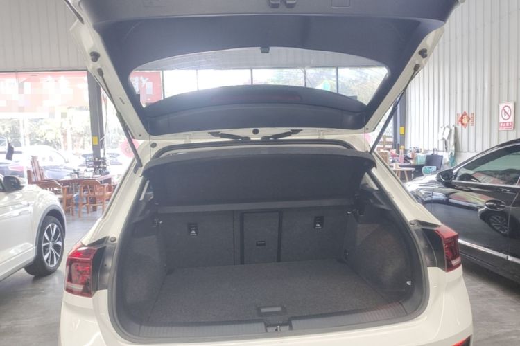 Used Volkswagen T-ROC 2020 280TSI DSG Two-Wheel-Drive Elite Version Trunk