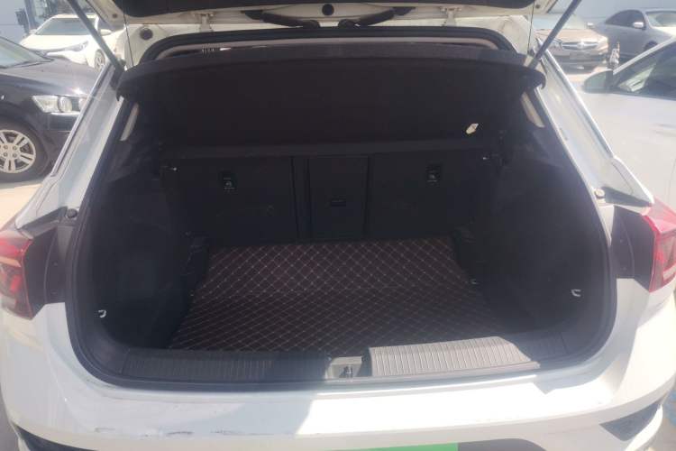 Used Volkswagen T-ROC 2020 280TSI DSG Two-Wheel-Drive Elite Version Trunk