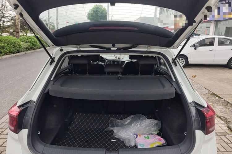 Used Volkswagen T-ROC 2020 230TSI DSG Two-Wheel Drive Advanced Version Trunk