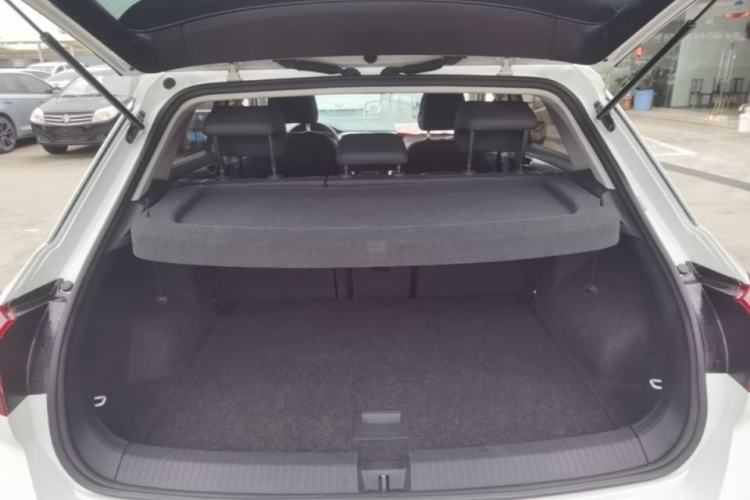 Used Volkswagen T-ROC 2020 230TSI DSG Two-Wheel Drive Advanced Version Trunk