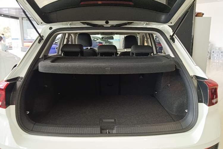 Used Volkswagen T-ROC 2020 230TSI DSG Two-Wheel Drive Advanced Version Trunk