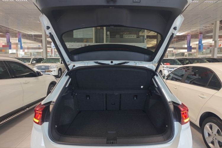 Used Volkswagen T-ROC 2020 280TSI DSG Two-Wheel Drive Comfort Version Trunk