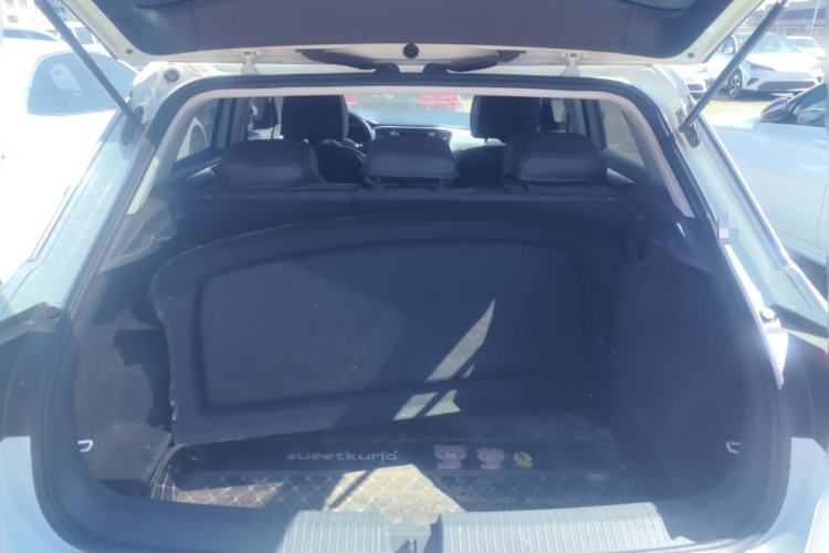 Used Volkswagen T-ROC 2020 280TSI DSG Two-Wheel-Drive Elite Version Trunk