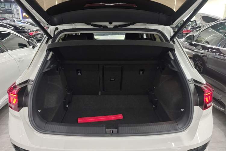 Used Volkswagen T-ROC 2020 280TSI DSG Two-Wheel Drive Comfort Version Trunk