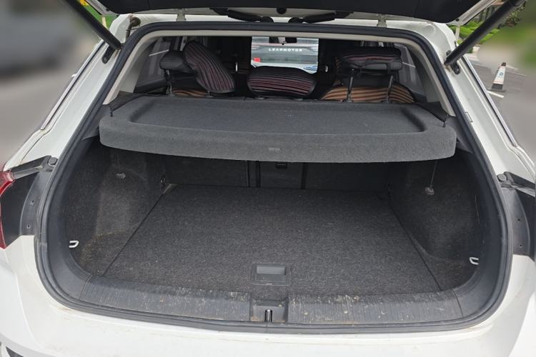 Used Volkswagen T-ROC 2020 280TSI DSG Two-Wheel Drive Comfort Version Trunk
