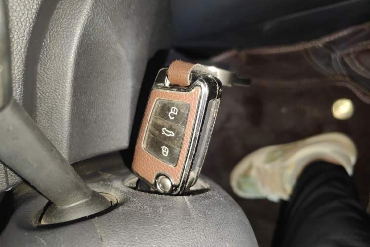 Used Volkswagen T-ROC 2020 230TSI DSG Two-Wheel Drive Advanced Version Vehicle Key