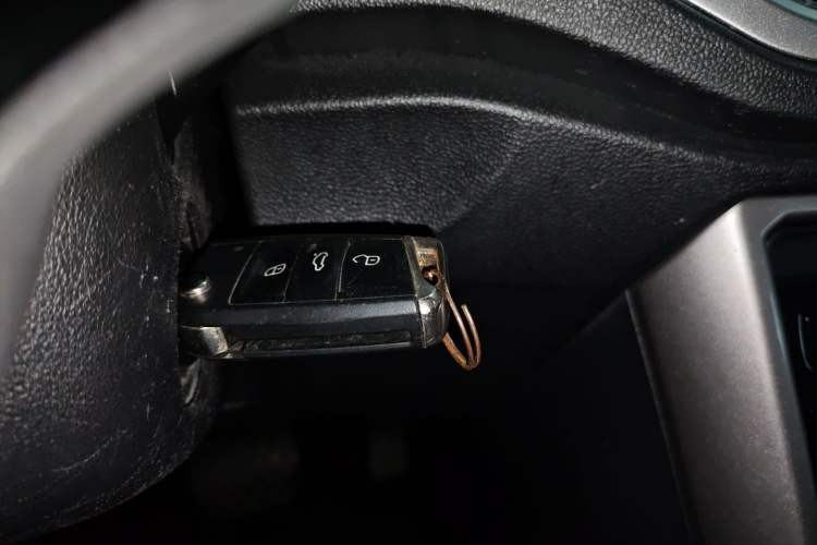 Used Volkswagen T-ROC 2020 230TSI DSG Two-Wheel Drive Advanced Version Vehicle Key