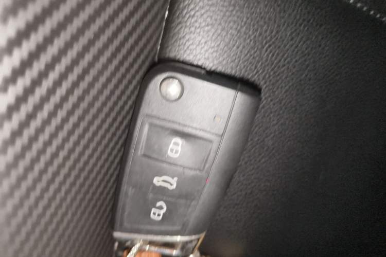 Used Volkswagen T-ROC 2020 280TSI DSG Two-Wheel Drive Comfort Version Vehicle Key