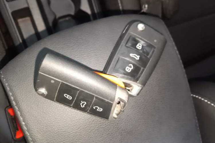 Used Volkswagen T-ROC 2020 280TSI DSG Two-Wheel-Drive Elite Version Vehicle Key