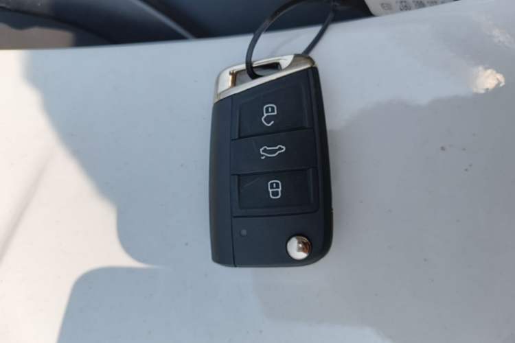 Used Volkswagen T-ROC 2020 280TSI DSG Two-Wheel Drive Comfort Version Vehicle Key